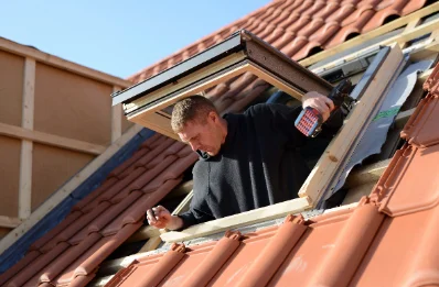 Pose de fenêtres de toit Velux à Landébia